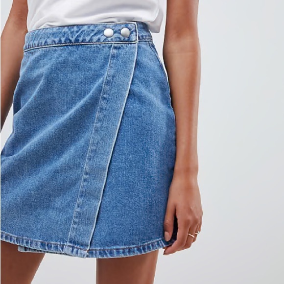 ASOS DESIGN denim wrap skirt in stonewash blue - Picture 2 of 6